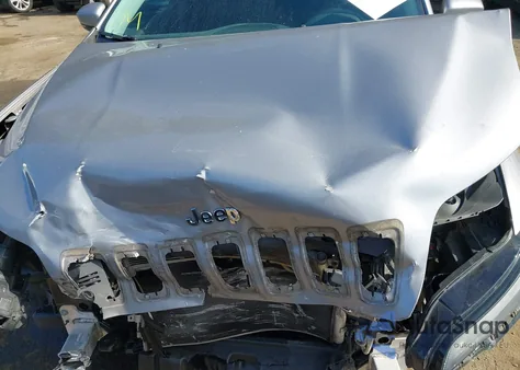 2019 Jeep Cherokee Latitude Fwd из США, поврежденный, VIN 1C4PJLCX8KD340854